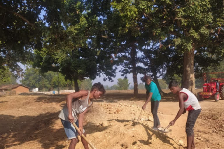 young man repaired tourist site road in simdega