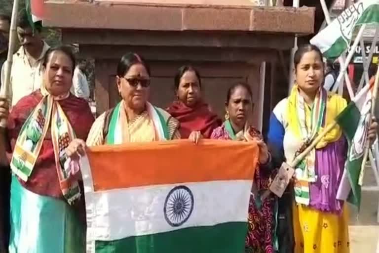 tiranga-yatra-organized-on-136th-foundation-day-of-congress-in-dhanbad