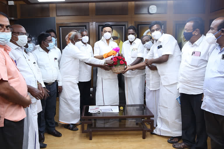 ஸ்டாலினைச் நேரில் சந்தித்த ஜாக்டோ ஜியோ மாநில ஒருங்கிணைப்பாளர்கள்