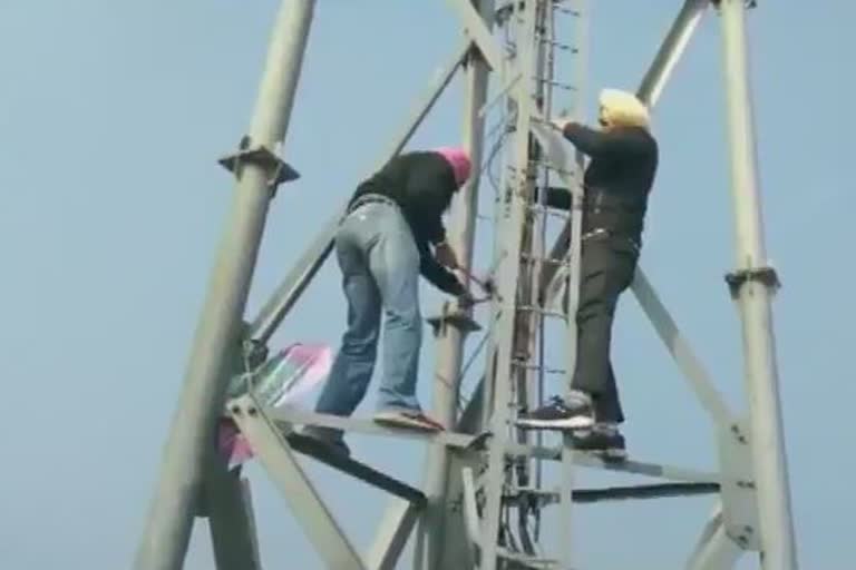 1500 mobile tower vandalize by farmer in support of farm bill protest