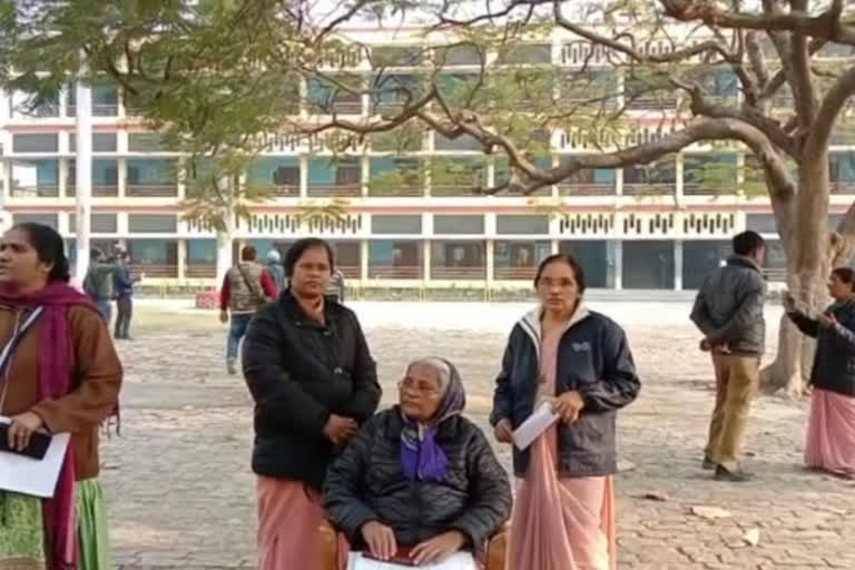 Prabhat Tara Girls School protest