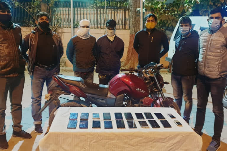 special staff team arrested two snatchers from northern outer district