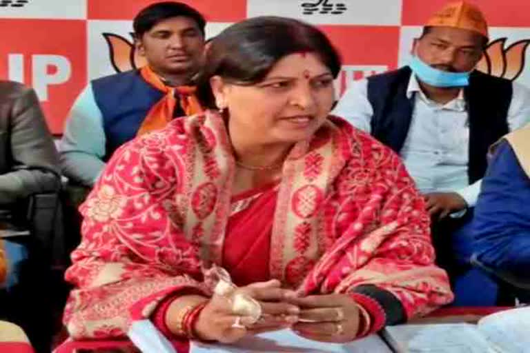 mla neera yadav attacked on hemant government in koderma