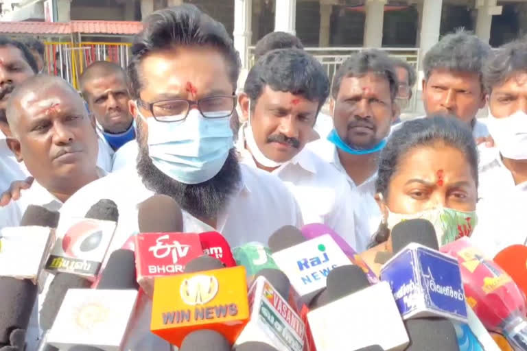 after-consulting-party-members-our-election-status-will-announced-said-sarathkumar