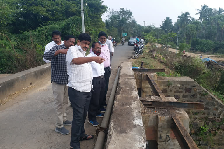 chief superintendent of irrigation of east godavari  inspected development works