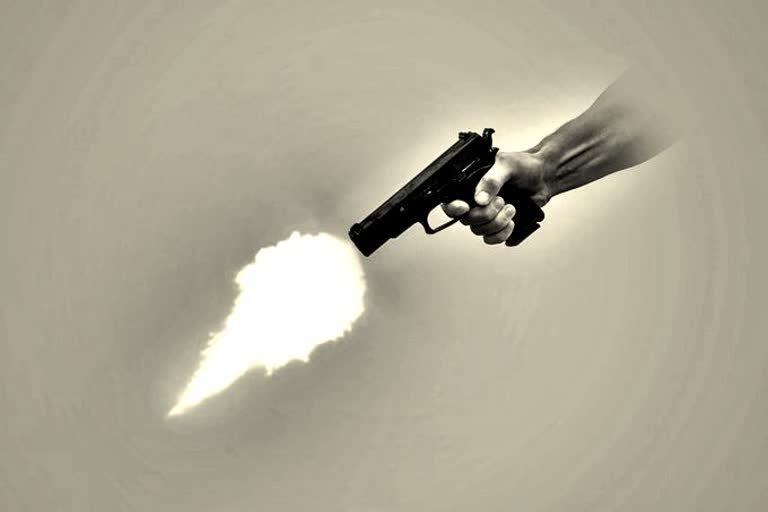 Cong leader, nephew shot dead in UP