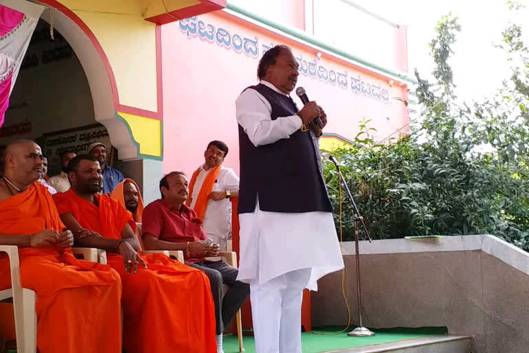 Minister k.S Eshwarappa