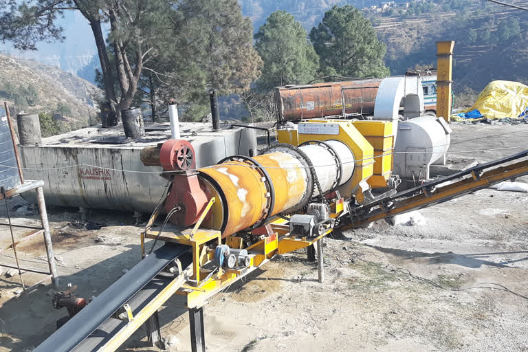 illegal-stone-crushers-being-run-between-rishikesh-chinyalisaur