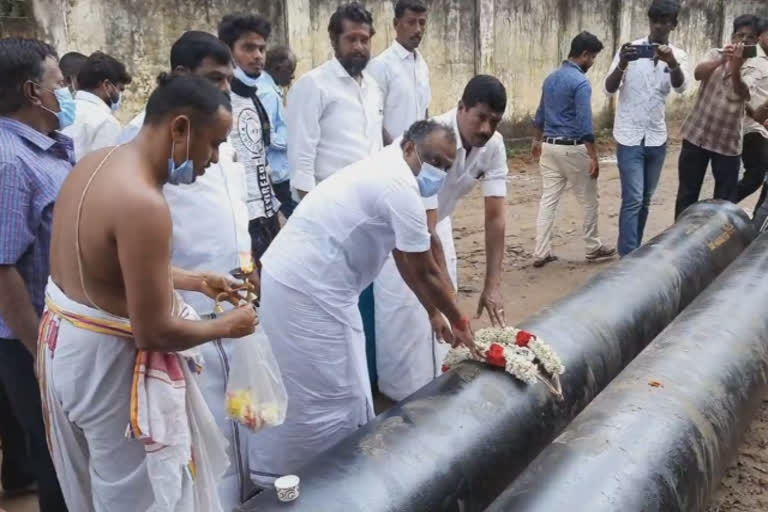 புதிய குழாய் அமைக்கும் பணி தொடக்கம்