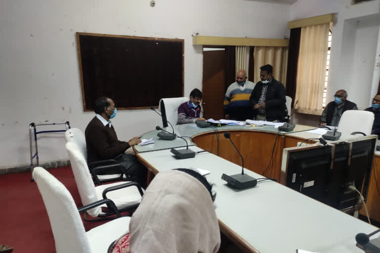 Umaria Collector Sanjeev Srivastava took a meeting of hostel superintendents