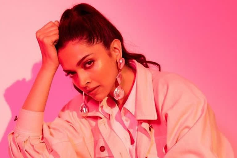 Deepika Padukone deletes all posts on her Twitter and Instagram accounts