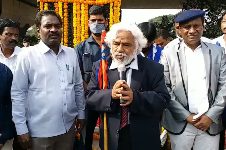 ghadar-inaugurated-the-martyrs-monument-in-the-hyderabad