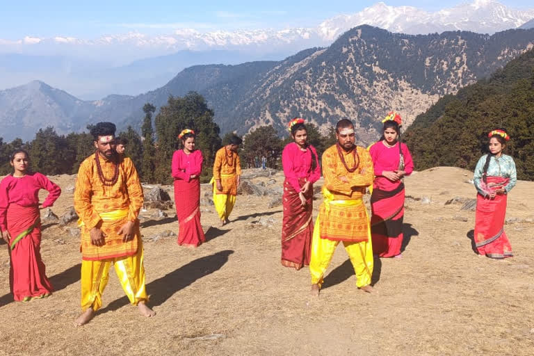 Shooting of Jai Bhole 'Bhajan in Tungnath Valley