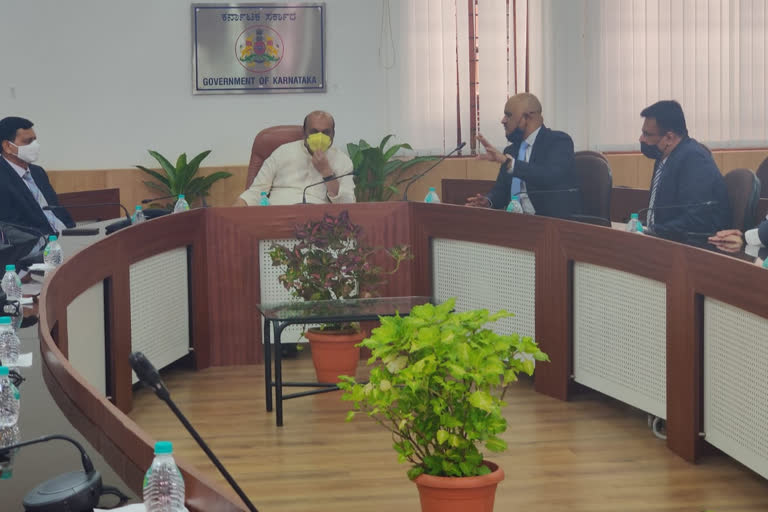 Home Minister's important meeting with officials in Vikasasoudha