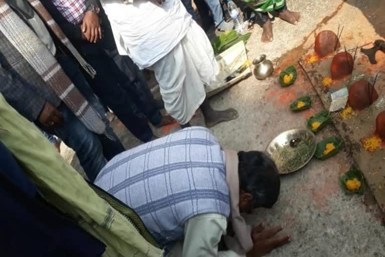 Babulal Marandi visited Bhowmik Maharaj in giridih