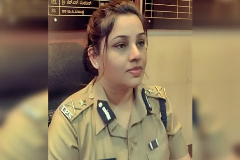 D Roopa