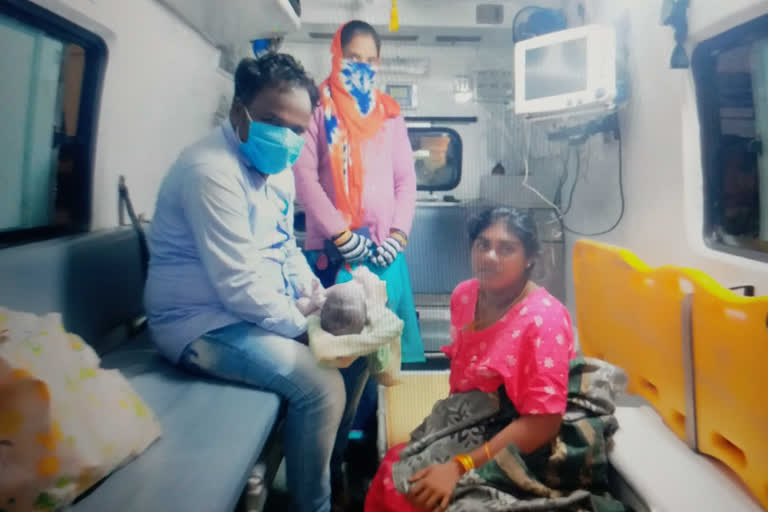 women delivery in ambulance at garugubilli vizianagaram district