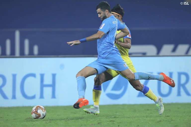 ISL: Mumbai City reclaim top spot with 2-0 win over Kerala Blasters