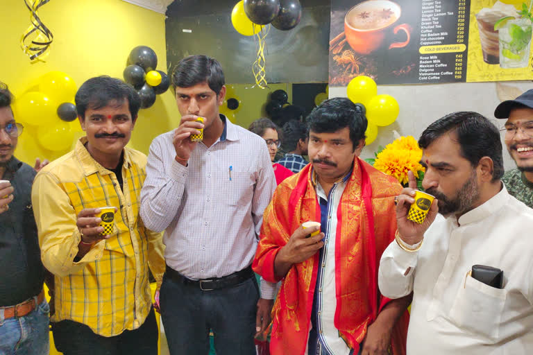 Sampoornesh Babu opens tea bar in nagole hyderabad