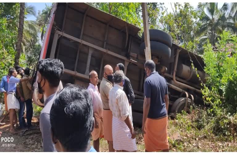 ମାଙ୍ଗାଲୋର ଠାରେ ବାହାଘରିଆ ବସ ଦୁର୍ଘଟଣା ଗ୍ରସ୍ତ, 6 ଜଣଙ୍କର ମୃତ୍ୟୁ