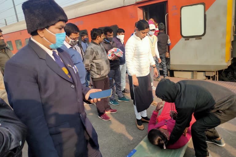 Woman delivered in New Delhi-Ranchi Rajdhani Special Express train