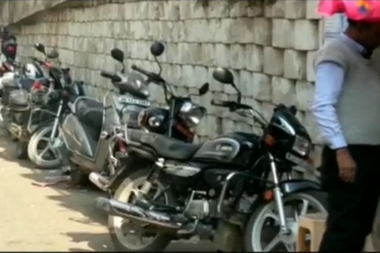 people facing traffic problem in koderma