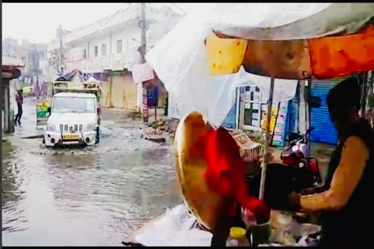 ratia-route-of-sangam-vihar-became-pond-in-light-rain