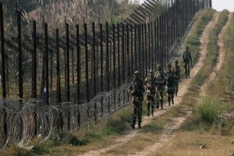 Pakistan violates ceasefire in Poonch  ceasefire in Poonch  പൂഞ്ചിൽ വീണ്ടും പാക് ആക്രമണം  പാക് ആക്രമണം  Pakistan violates ceasefire  വെടിനിർത്തൽ കരാർ ലംഘിച്ചു