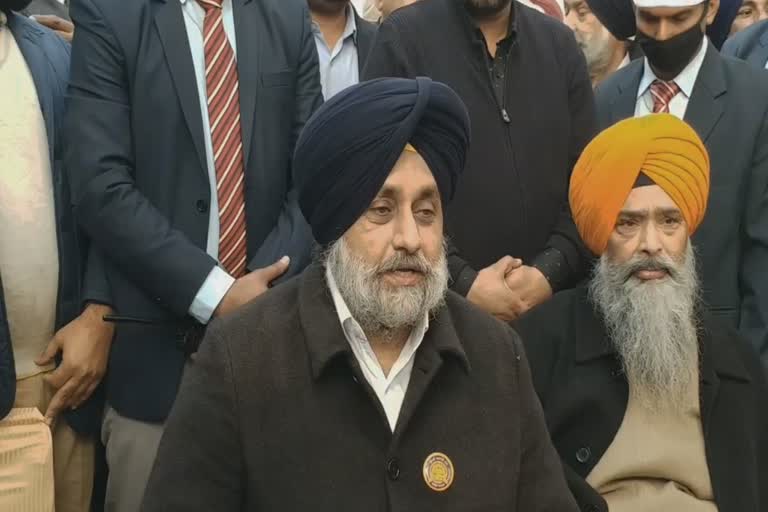 Sukhbir Singh Badal pays tribute to farmers who were martyred in farmers' struggle