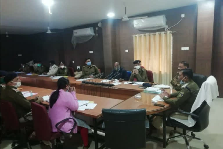 SP Divyang Patel took a meeting