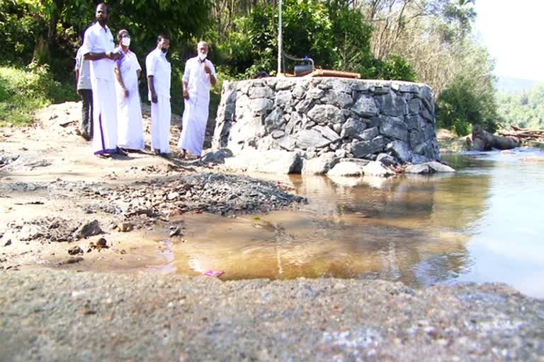 civilians protest ove forest officers attempt to demolish well  എറണാകുളം  കുടിവെള്ള കിണർ മൂടാനെത്തിയ വനപാലകരെ തിരിച്ചയച്ചു  കോതമംഗലം  കുട്ടമ്പുഴ  forest officers attempt to demolish well  ernakulam  ernakulam local news