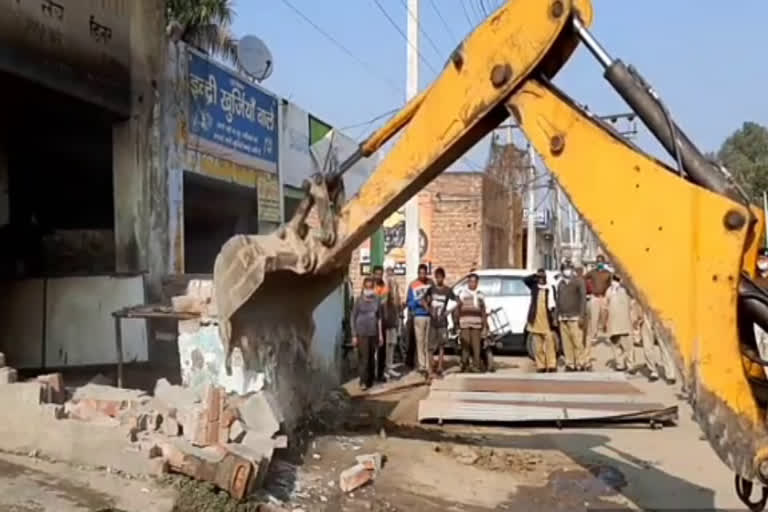 illegal-construction-demolished-by-administration-in-karnal