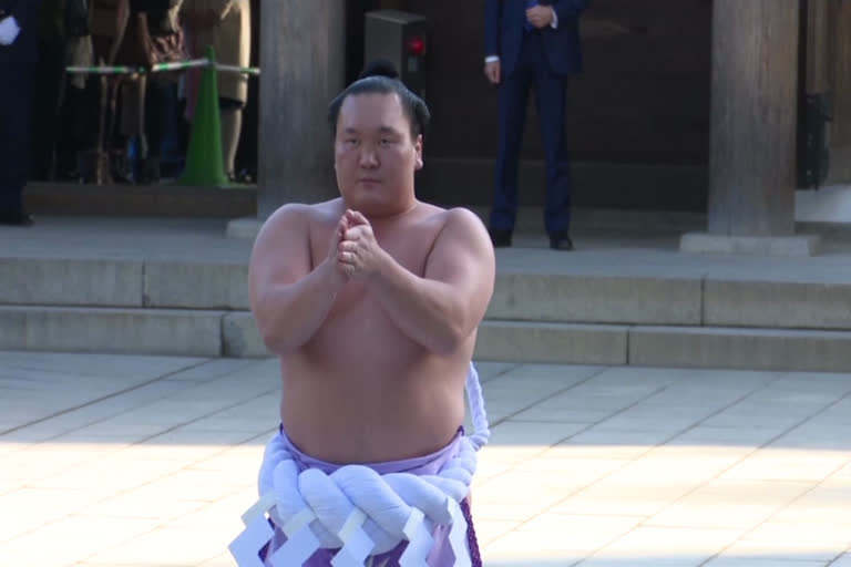 Sumo Grand Champion Hakuho tests positive for COVID-19