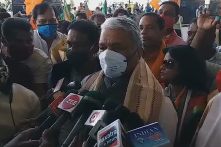 bjp leader vijaya pal singh tomar arrive in odisha