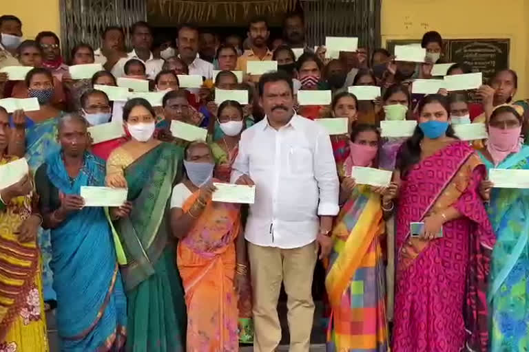 MLA Sunke Ravishankar distributed Kalyana Lakshmi and Shadi Mubarak checks