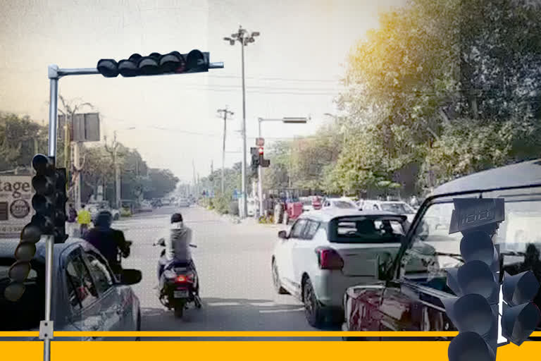 traffic signals in bad conditions in karnal