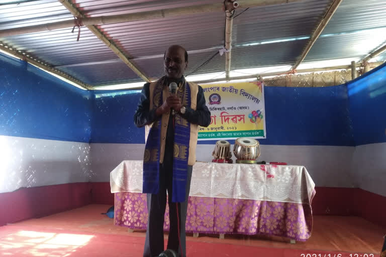 Assam's popular comedian Atuly Pasani at puroni gudam