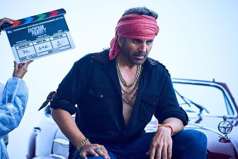 Akshay Kumar shares gangster look from the Bachchan Pandey