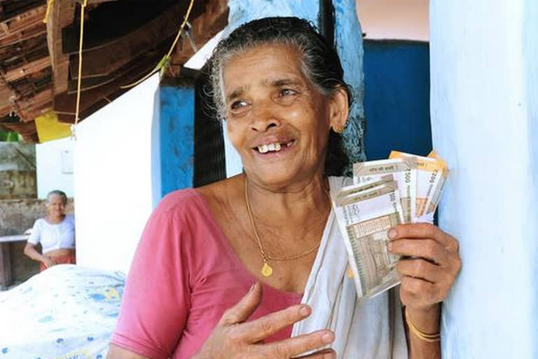 December  istributing pensions  pensions  ക്ഷേമ പെന്‍ഷന്‍  ക്ഷേമപെന്‍ഷന്‍ വിതരണം  ക്ഷേമ പെന്‍ഷന്‍ തുക