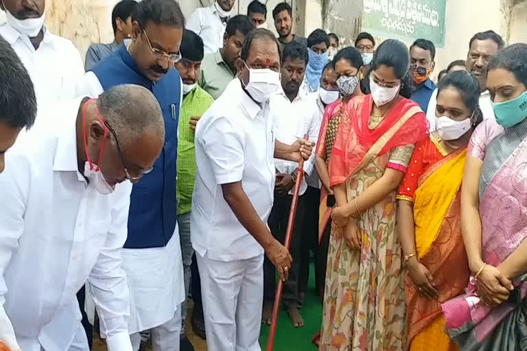 minister-koppula-eshwar-laid-foundation-stone-for-mla-camp-office-in-peddapalli-district, మంత్రి కొప్పుల ఈశ్వర్