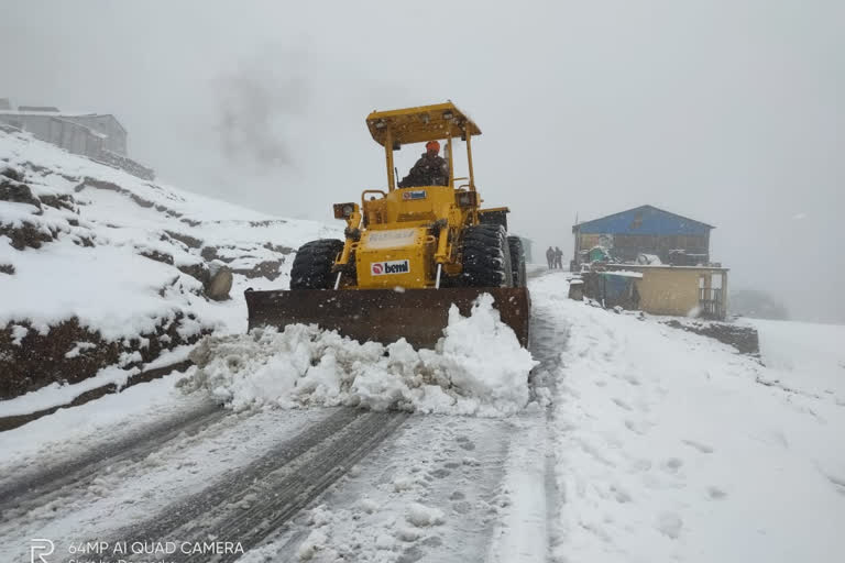 Snowfall in Kedanath-Chopta increased people's problems