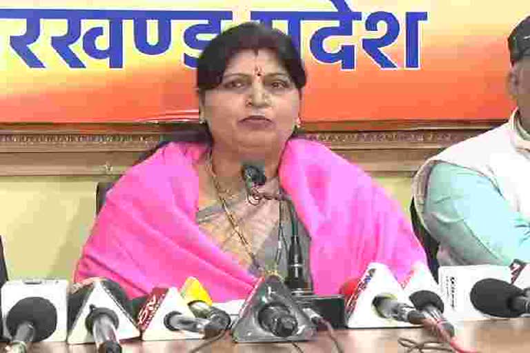 former-education-minister-neera-yadav-attacked-hemant-government-in-ranchi