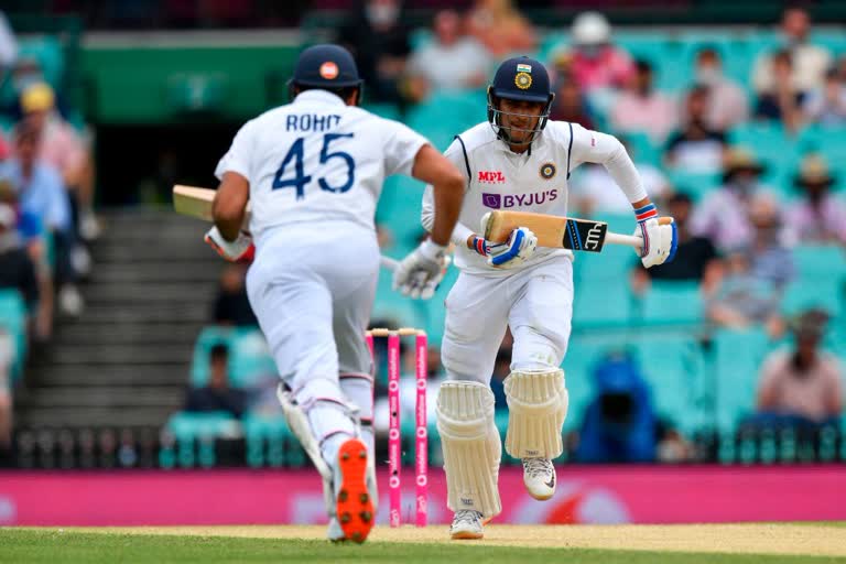 marnus labuschagne and shubman gill have banter