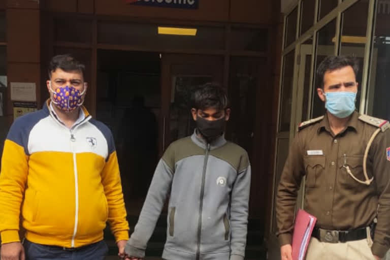 thief-arrested-for-stealing-ac-wire-in-vikaspuri