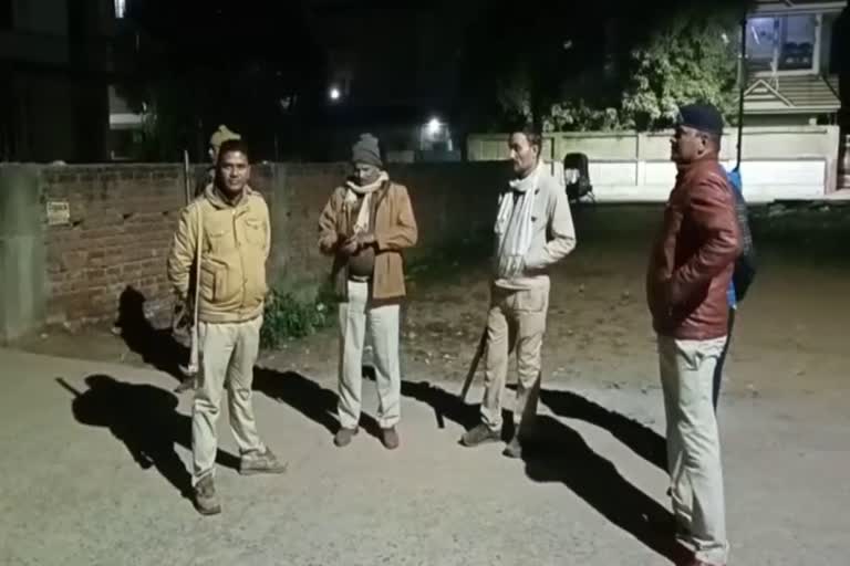 मौके पर पहुंची पुलिस