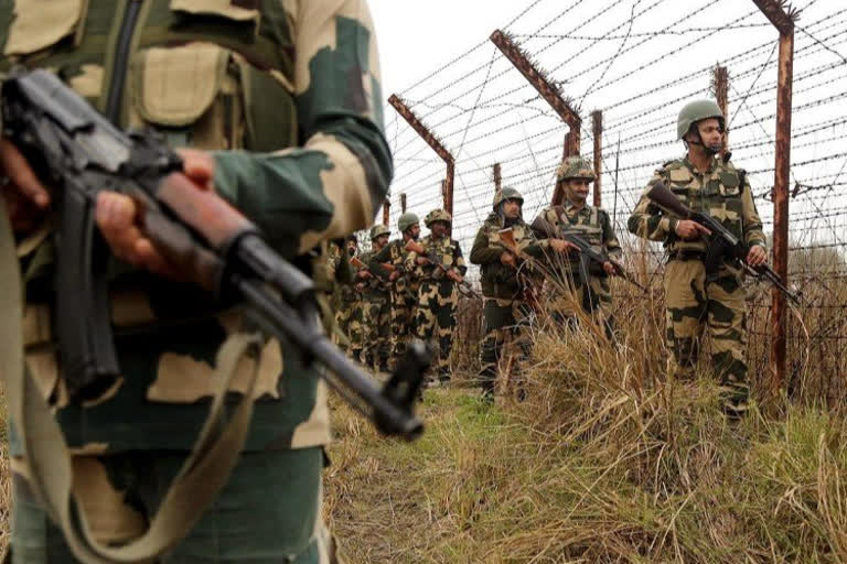 BSF arrests six Pakistanis from Indo-Pakistan border