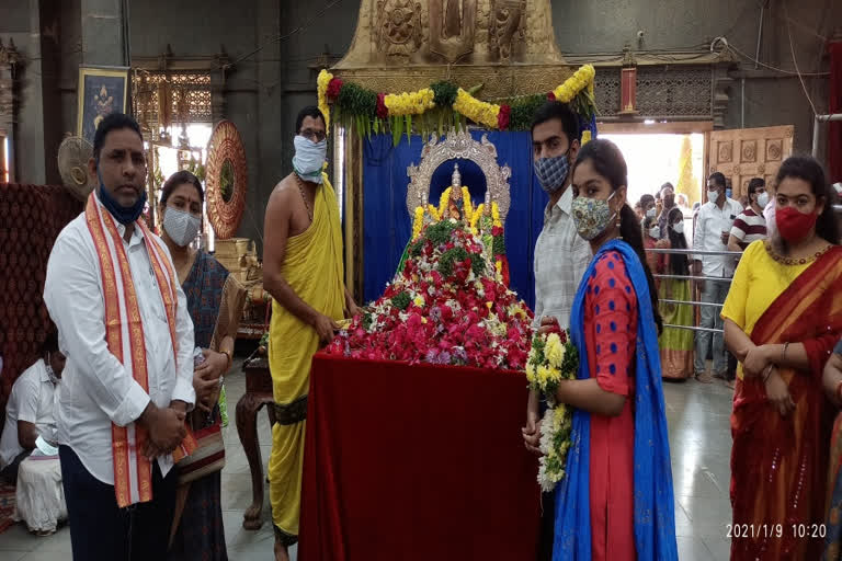 Laksha Pushparchana  in Yadadri temple