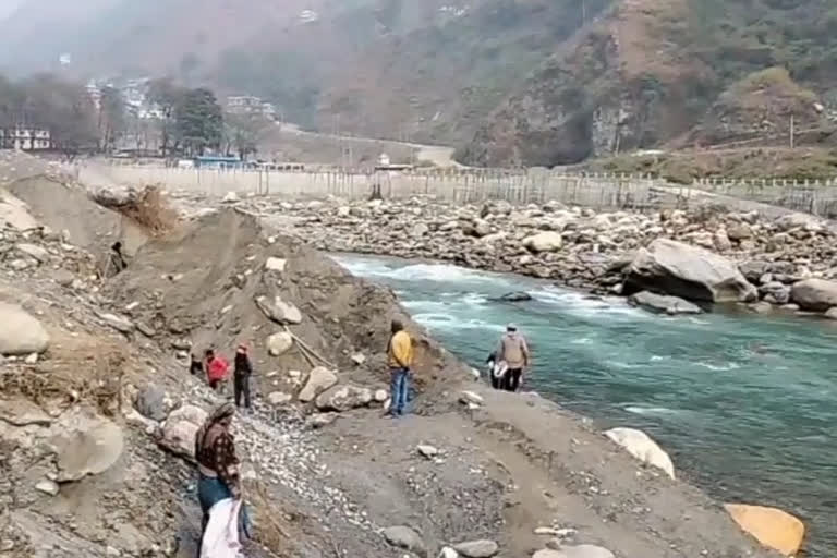 Nepal opposes embankment being built on the banks of Kali river