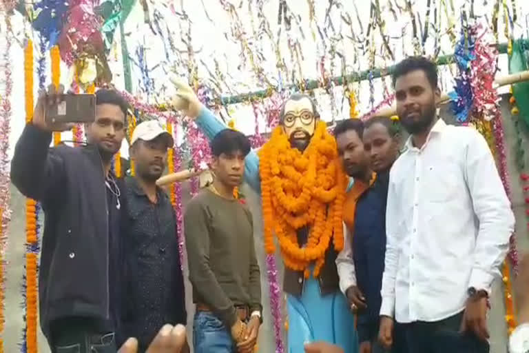 girdhari-mahato-death-anniversary-celebrated-in-giridih