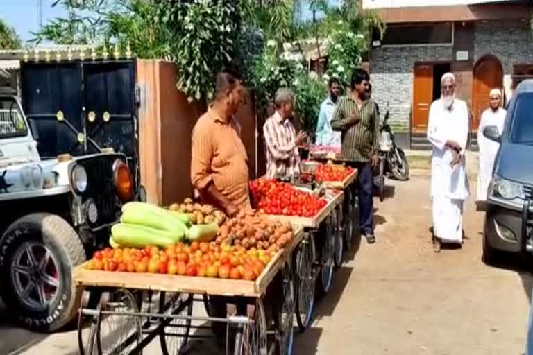 jamiat ulema i hind donate relief stall among flood victims of usman nagar